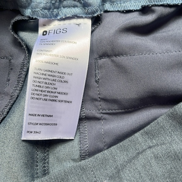 Figs NWOT size large cargo pant, Heather denim blue - Picture 5 of 7
